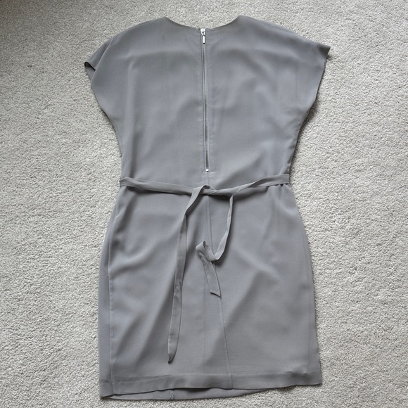 Armani Exchange - Elegant Gray Dress with Embroidered Detail - Picture 5 of 9